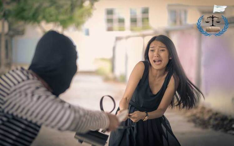 جرم مزاحمت خیابانی بانوان و اطفال